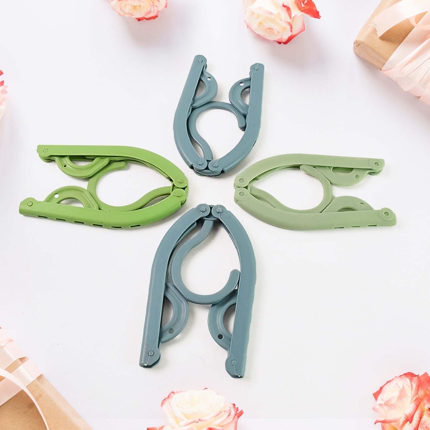 Travel Hangers, Portable Folding Clothes Hangers (4 Pc / Big) - Image 3
