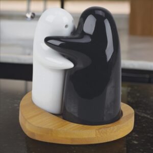 Salt and Pepper Seasoning and Spice Shakers Cute Plastic (2 Pcs Set)