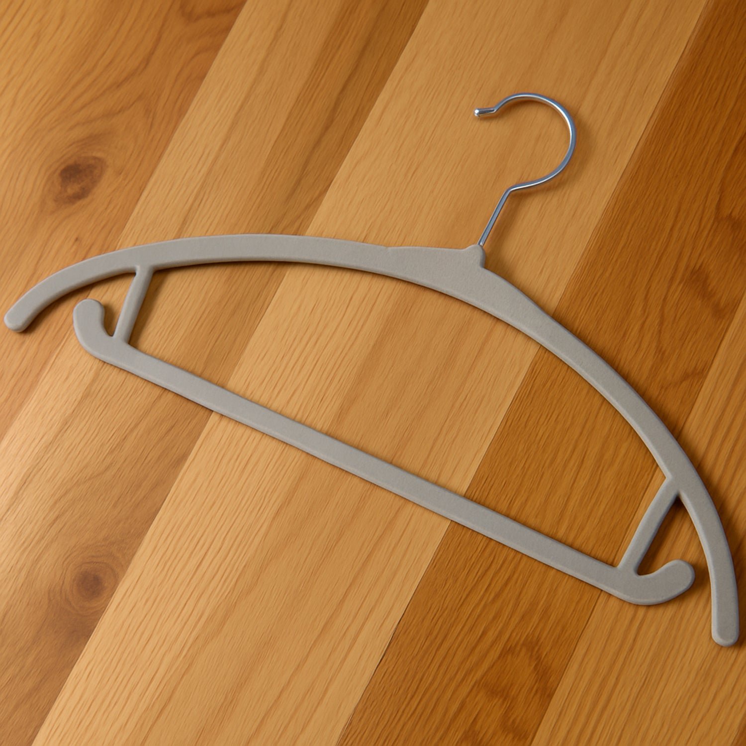 Velvet Non-Slip Clothes Hanger (1 Pc) - Image 10
