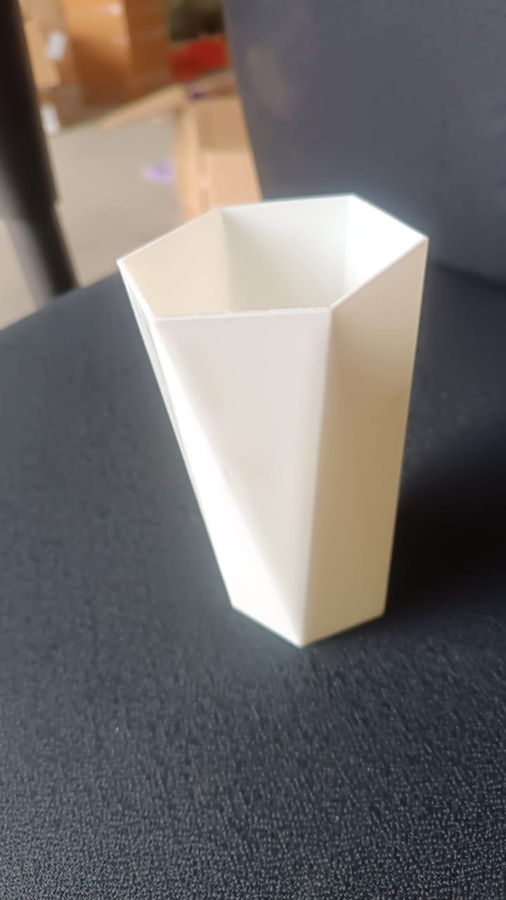 Modern Geometric Hexagon Plastic Flower Vase (1 Pc) - Image 8