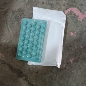 Plastic Round Reusable Ice Cube Ice Ball Mold / Lolli Candy Maker 33 Moulds (16.5×10 Cm / 1 Pc)