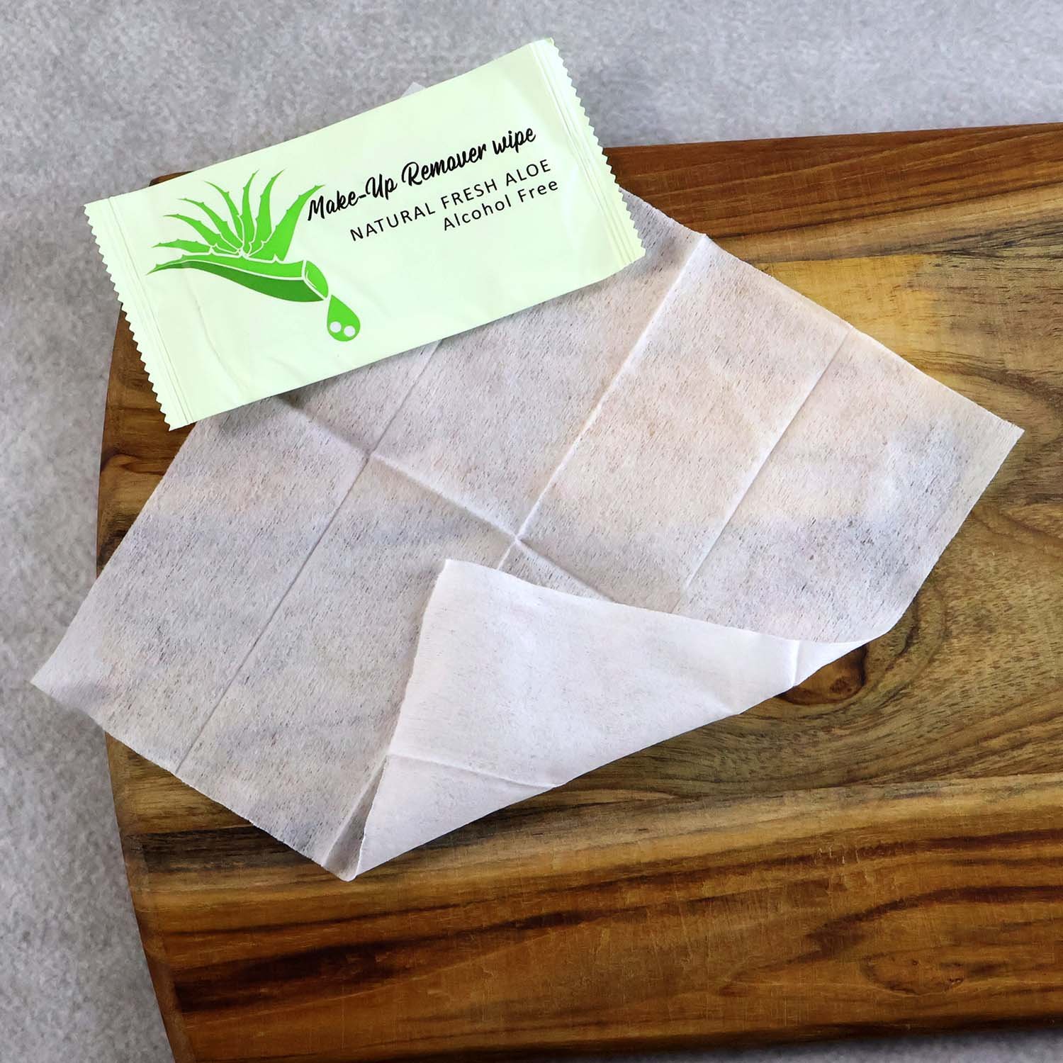 Premium Natural Aloe Makeup Remover Wipes (1 Pc) - Image 3